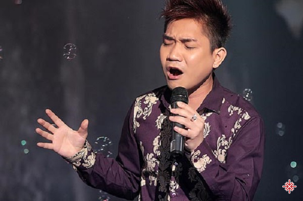 Sau 4 năm khủng hoảng về mặt kinh tế, năm 2012, Phạm Khánh Hưng trở lại với khán giả Việt Nam bằng album Phút giây cuối cùng.