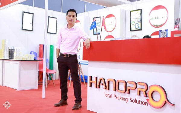Ông Tạ Đức Sơn (CEO Hanopro Việt Nam): “Chúng tôi không chỉ dừng lại là sản phẩm băng dính chất lượng cao, giá rẻ - mà đó còn phải là loại băng dính chinh phục 5 châu lục”.