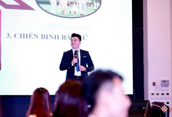 Tuổi thơ của CEO Tâm Long là một câu chuyện, truyền cảm hứng đến các bạn trẻ với thông điệp: “Đừng để số phận đánh gục mình”.