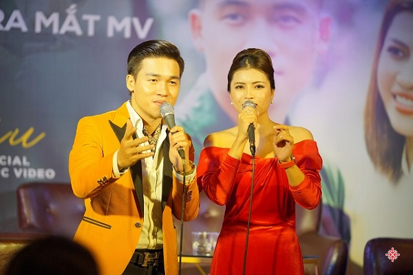 Tại buổi ra mắt MV, cặp đôi Hải Lý, Trọng Hải nhận được nhiều lời khen ngợi từ báo giới, bạn bè, đồng nghiệp và khán thính giả.