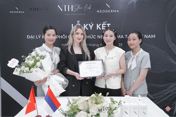 Lễ ký kết NTH Skinlab trở thành đại lý phân phối chính thức Neoderma tại Việt Nam.