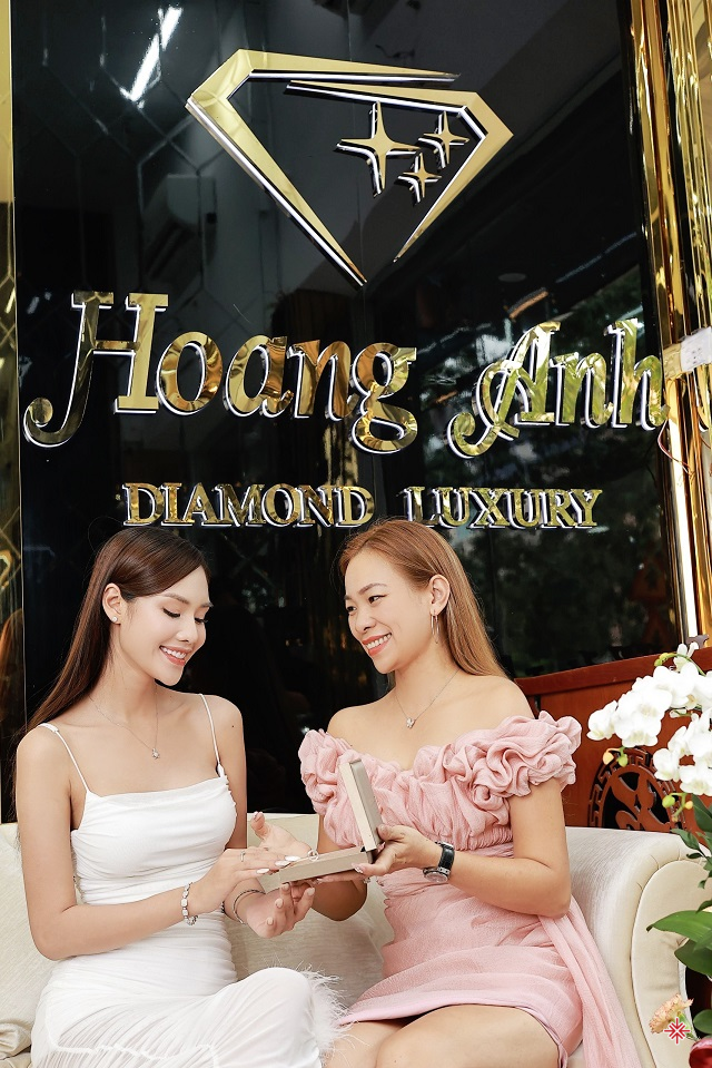 Hoàng Anh Diamond Luxury đã phần nào giải quyết nhu cầu sở hữu hàng hóa xa xỉ của khách hàng.