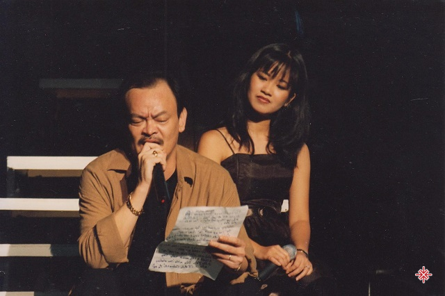 Nhạc sĩ Thanh Tùng luyện tập cùng ca sĩ Hồng Nhung.