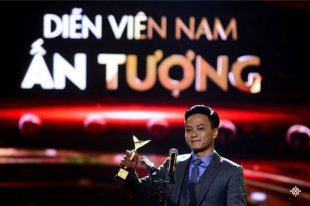 Nam diễn viên được xướng tên ở hạng mục Nam diễn viên ấn tượng tại VTV Awards.